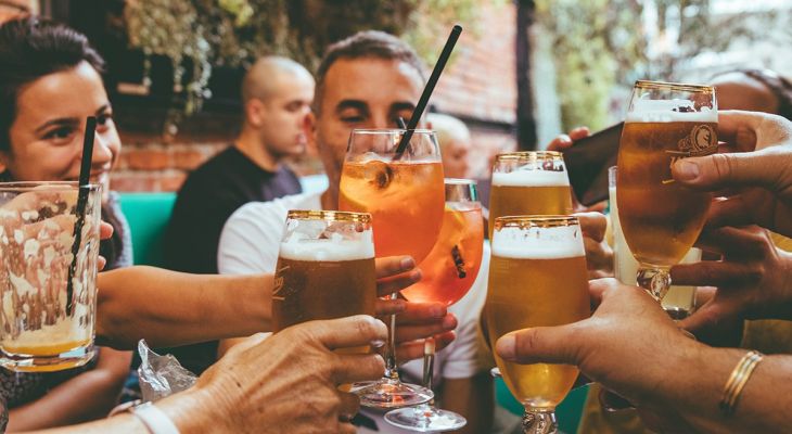 Afterwork entre collègues, bonne ou mauvaise idée ?