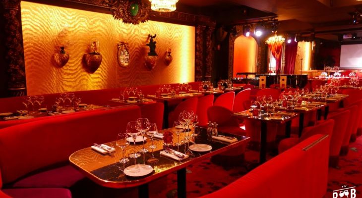 Guide de bonnes manières en soirée : comment se comporter dans un bar