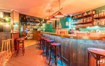 Bar lounge à Paris : comment gérer efficacement les perturbateurs de soirée Bar lounge à Paris : comment gérer efficacement les perturbateurs de soirée