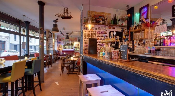 Karaoké et Saveurs : Les Restaurants où Chanter et Déguster