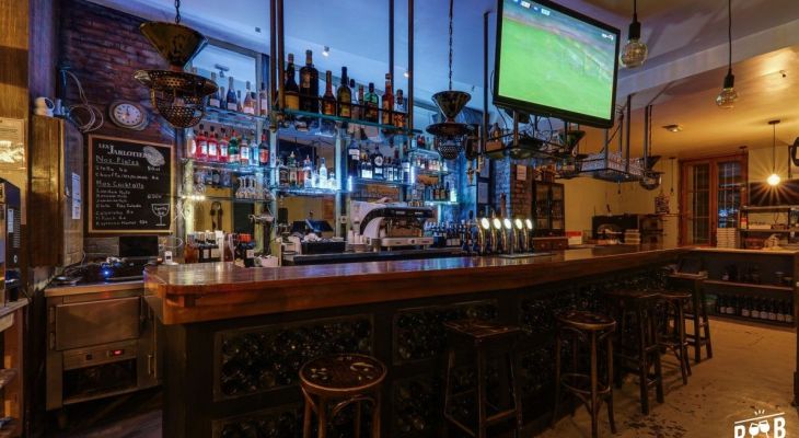 Top 10 des bars sportifs où regarder des matchs entre amis Top 10 des bars sportifs où regarder des matchs entre amis