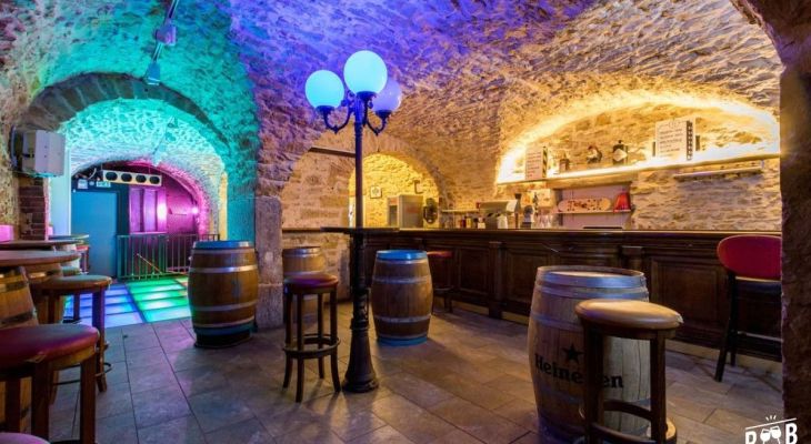 Fêtez vos 18 ans chez Abbaye Pub Fêtez vos 18 ans chez Abbaye Pub