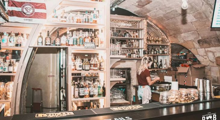 Reconnaître un bon bar à cocktail ambiance lounge : 4 signes infaillibles