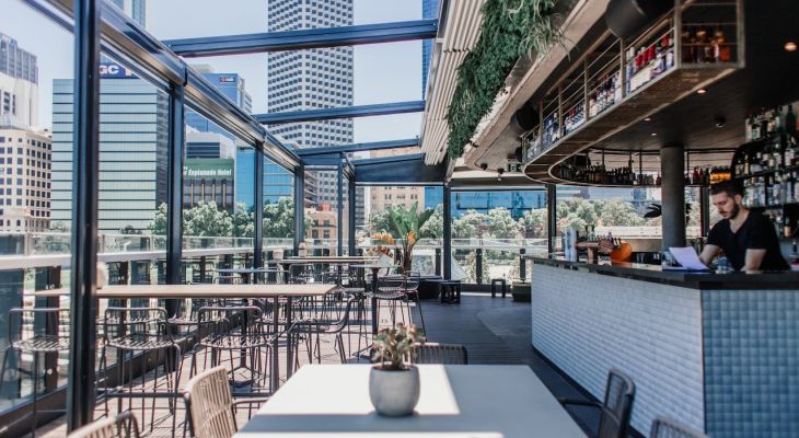 Brunch rooftop à Paris : nos spots préférés avec vue en 2025 Brunch rooftop à Paris : nos spots préférés avec vue en 2025