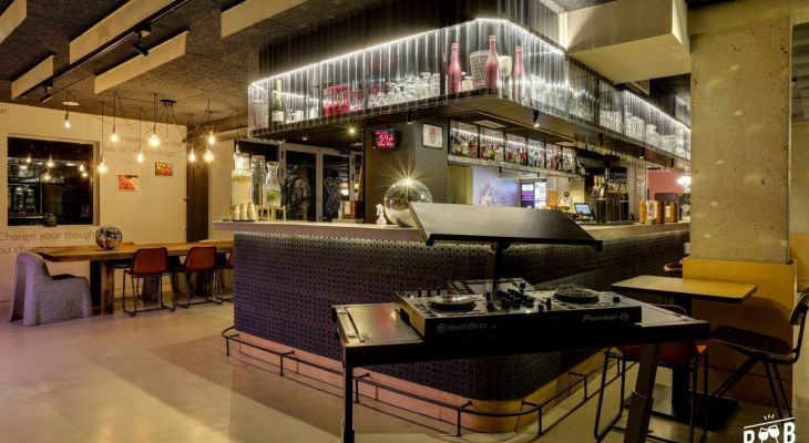 Quels sont les bars insolites à réserver dans Paris 75 ?