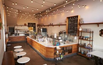 Boutiques Restos et Concepts Hybrides: ces lieux 2-en-1 changent la donne Boutiques Restos et Concepts Hybrides: ces lieux 2-en-1 changent la donne