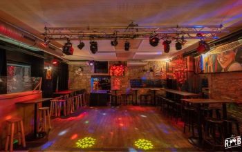 Top des bars avec ambiance musicale à Lyon : où sortir pour une soirée Top des bars avec ambiance musicale à Lyon : où sortir pour une soirée