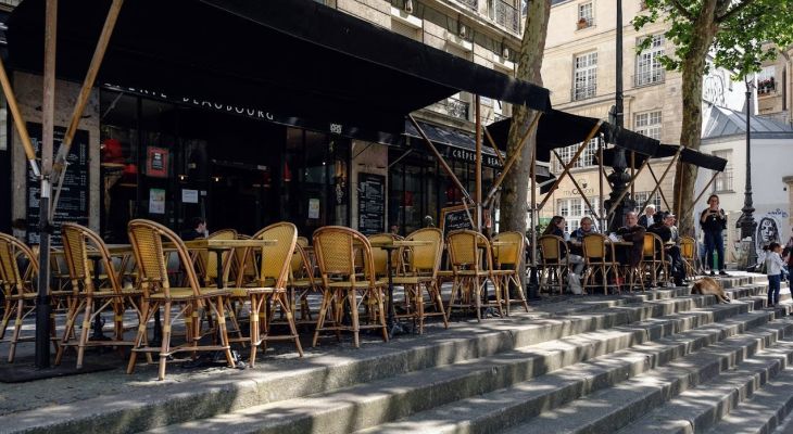 Réservez un bar avec terrasse pour vos apéros d’été Réservez un bar avec terrasse pour vos apéros d’été