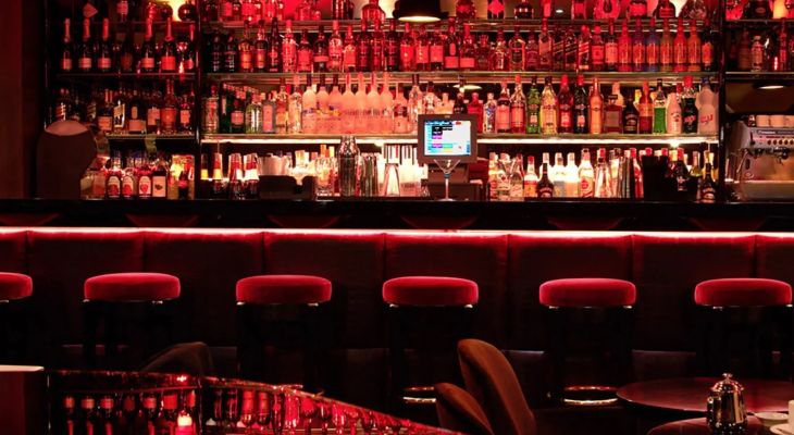 Organiser un anniversaire original dans un bar : nos meilleures idées