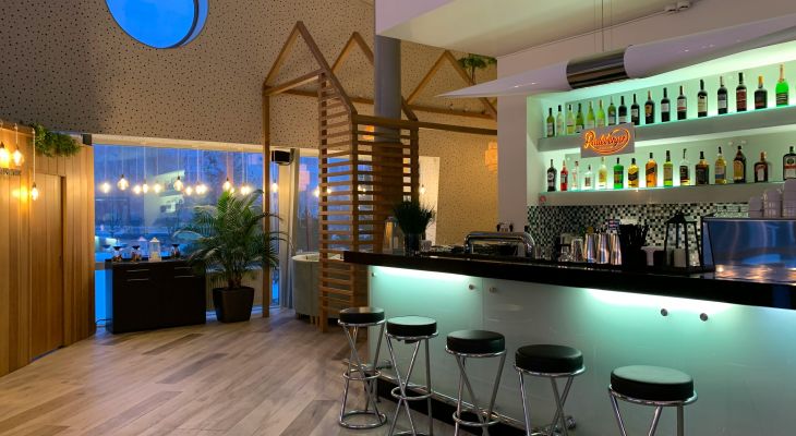 Bar à Toulouse : ambiance tamisée, cocktails et sofas pour vos soirées