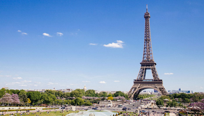 Paris Paris