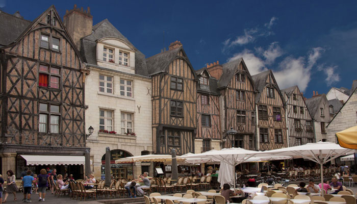Tours Tours