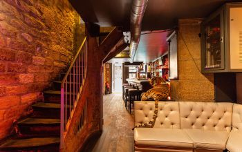 Gentleman Pub #1