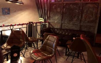 Le Street Café #1