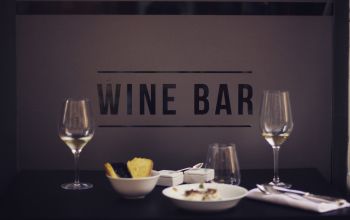 Le 5 Wine Bar #2 Le 5 Wine Bar #2