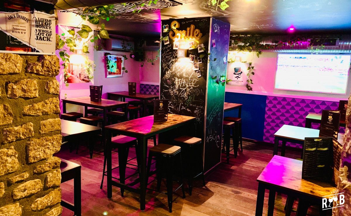 Gentleman Pub #7