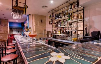 Le Petit Poney Bar #1