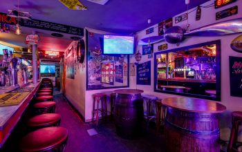 L'Hélice Bar #8 L'Hélice Bar #8