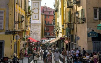 SISTER LUNCH #3 SISTER LUNCH #3