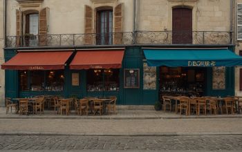 La Petite Table TOURS #4 La Petite Table TOURS #4