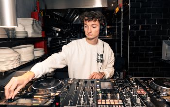 Le Zebra #3 Le Zebra #3