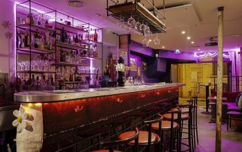 Le Petit Poney Bar #4 Le Petit Poney Bar #4