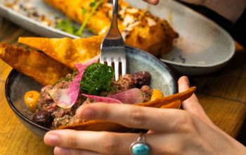 Yaya Secrétan #13 Yaya Secrétan #13