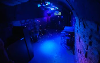 Hide Chatelet #10 Hide Chatelet #10