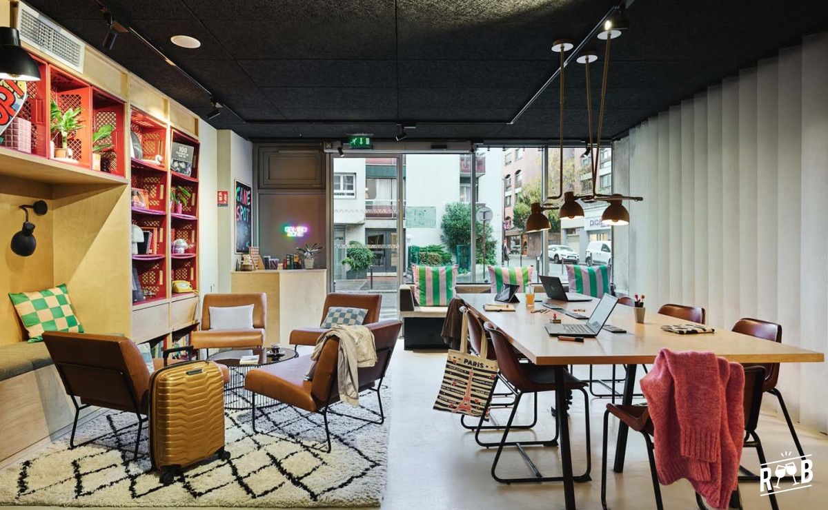 Moxy Bar #12