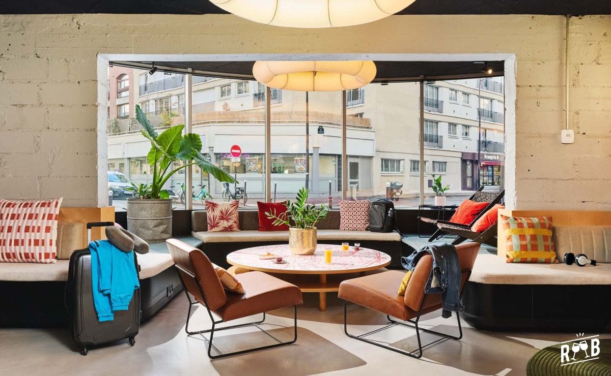 Moxy Bar #13