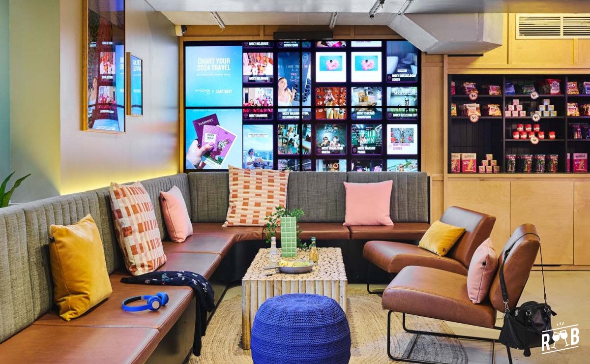 Moxy Bar #17