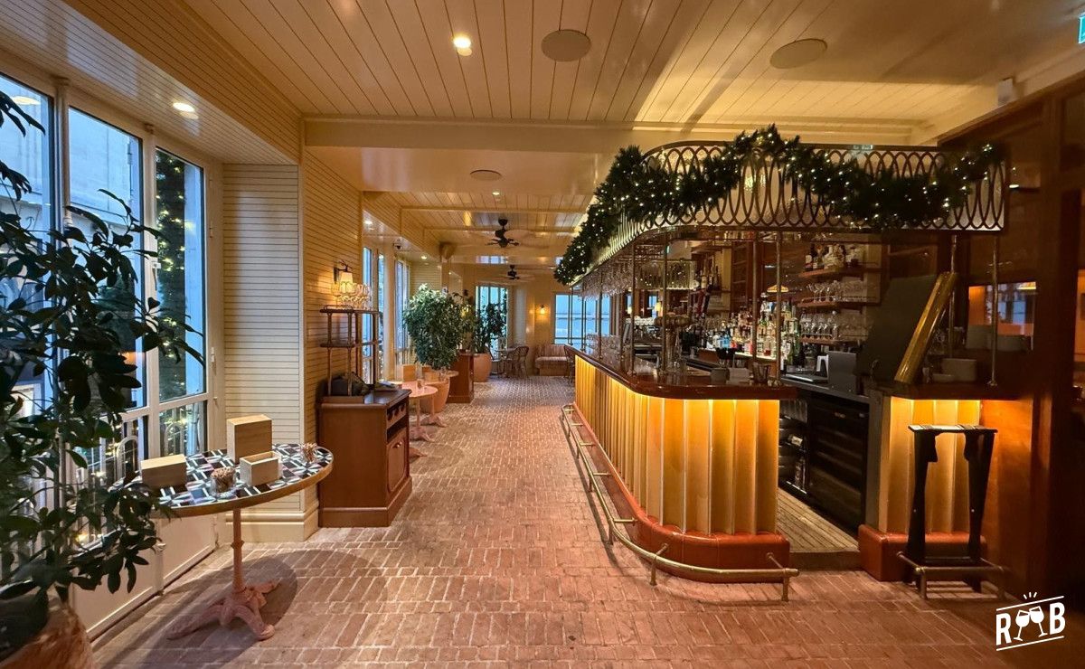 Public House #15