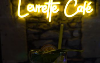Levrette Café Nimes #1