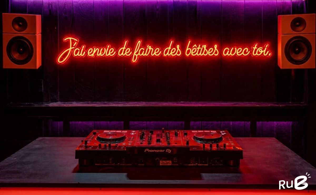Les Bêtises Bar #15 Les Bêtises Bar #15